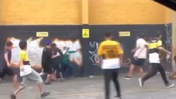 Homem envolvido em agressão contra torcida da Chapecoense é identificado em SC