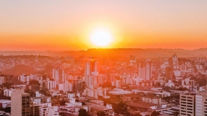 Após chuva, fim de semana será de sol e temperaturas elevadas em SC