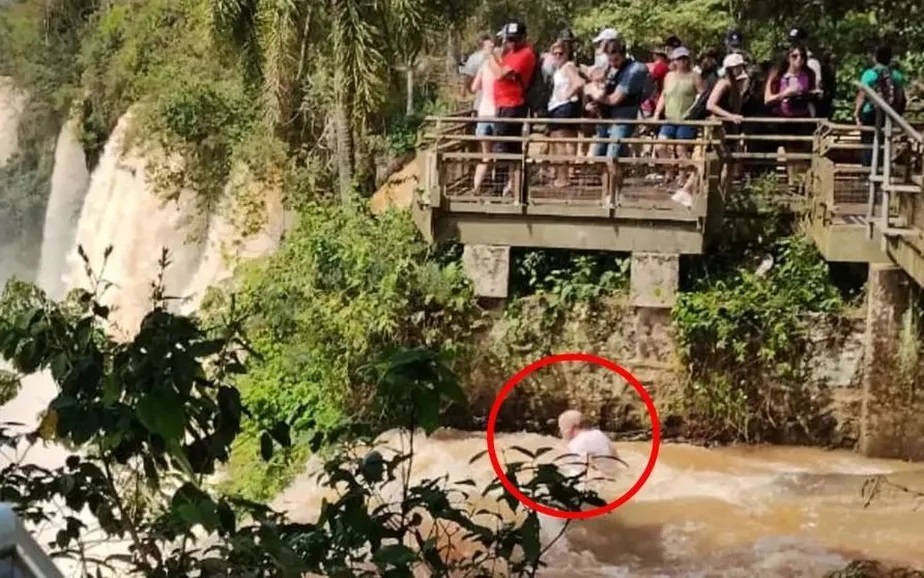 Turista que caiu nas Cataratas do Iguaçu é encontrado morto