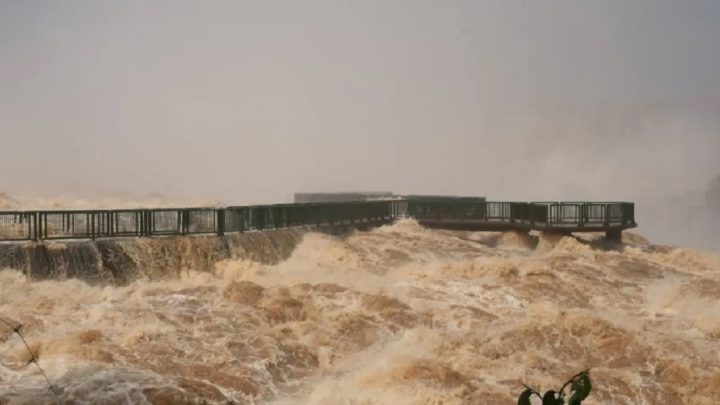 Imagens: Cataratas do Iguaçu estão com vazão de 16,5 milhões de litros de água por segundo