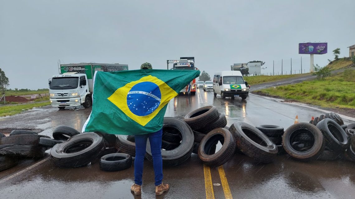 Após resultado das eleições, manifestações bloqueiam rodovias em SC; veja quais