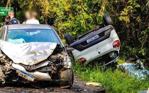Colisão entre dois carros deixa um morto e outro ferido entre SMOeste e Maravilha