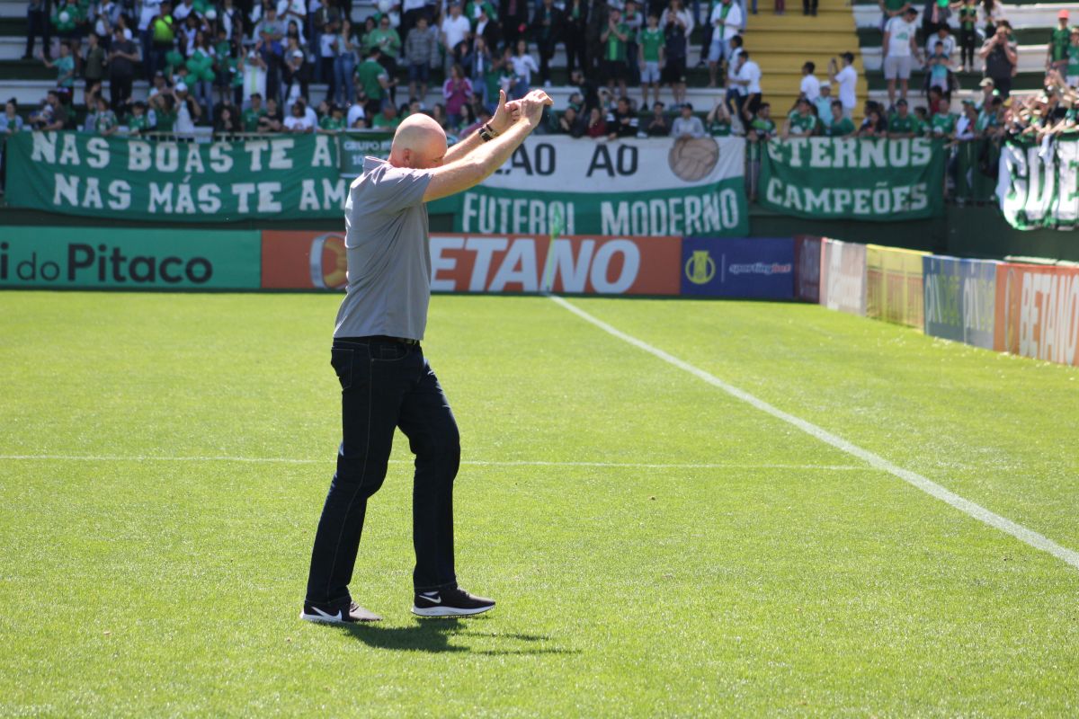 Náutico reencontra Dal Pozzo e terá uma Chapecoense empolgada pela frente -  Esportes DP