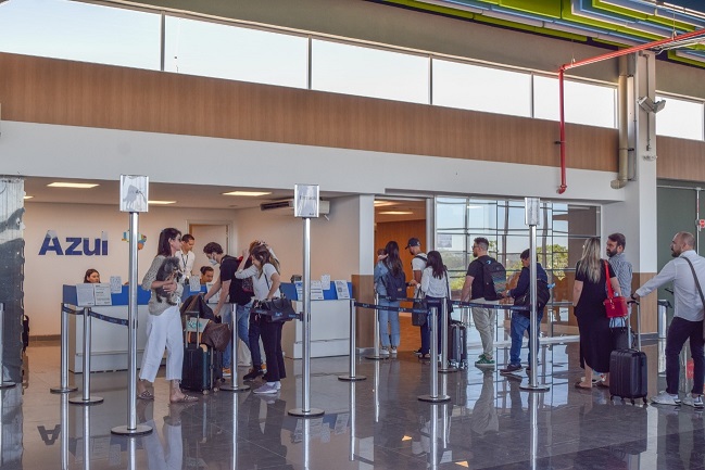 Aeroporto de Chapecó deve receber 10 mil passageiros durante feriado de Carnaval