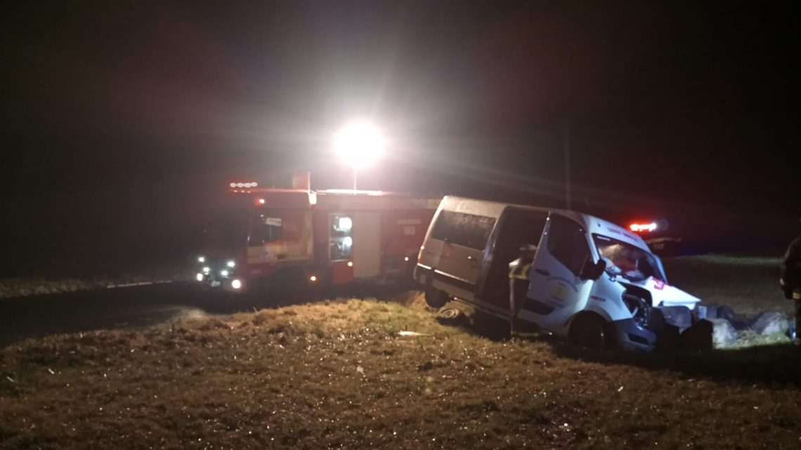 Acidente com ambulância em SC deixa cinco feridos