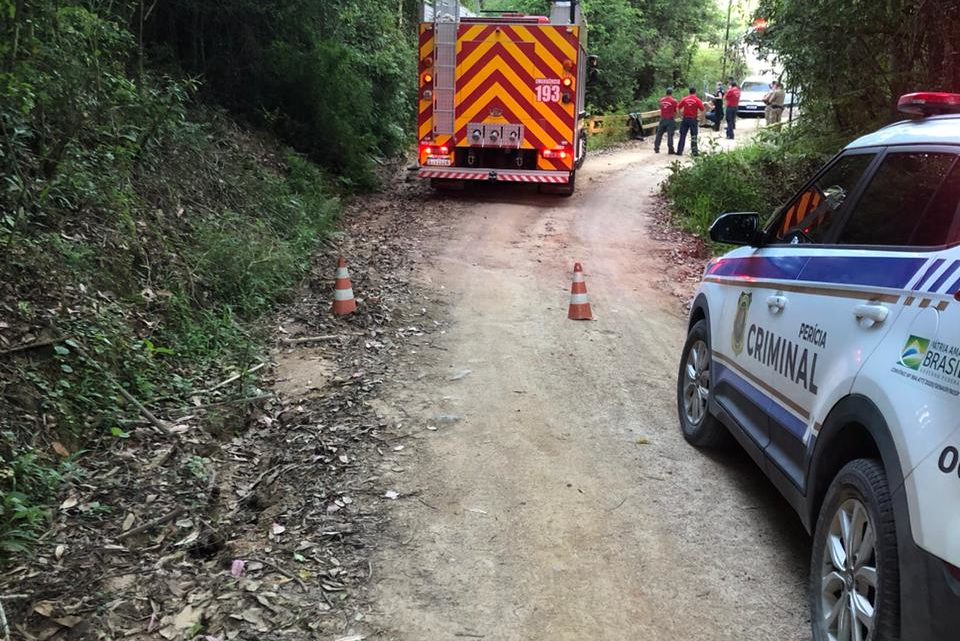 Homem é encontrado morto em rio e cachorro enforcado em ponte no Sul de SC