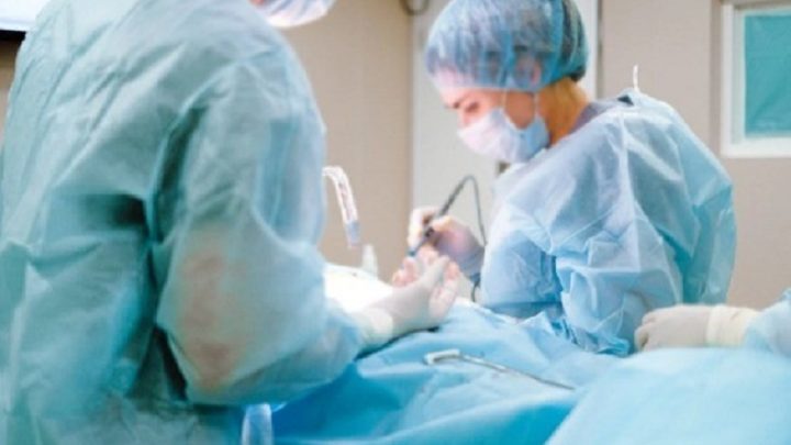 Hospital indenizará criança que não tirou parafusos da perna por falta de instrumental no oeste