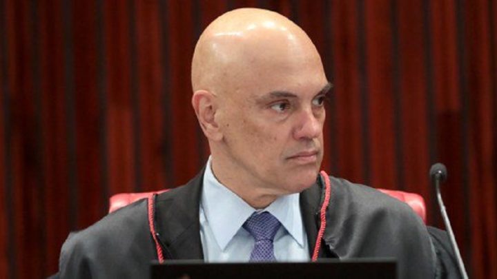 Moraes manda bloquear contas de 43 suspeitos de financiar manifestações