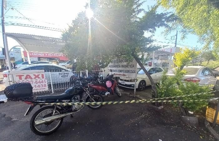 Homem é morto a tiros em frente ao HRO em Chapecó