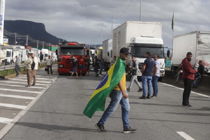 Pelo 9º dia consecutivo, cidades registram atos contra retorno de Lula à presidência