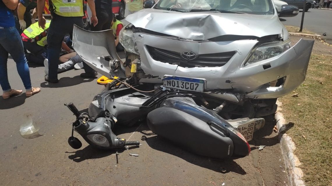 Motociclista acaba ferido em colisão com carro em Chapecó