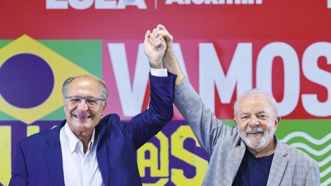 Alckmin assume Presidência da República pela primeira vez