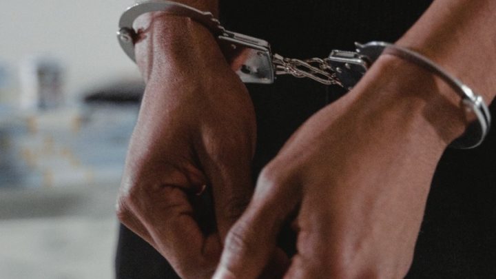 Homem que sequestrou, agrediu e estuprou namorada de 15 anos é condenado em SC