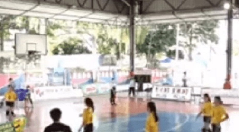 Vídeo: adolescentes de time de vôlei são agredidas por técnico durante jogo