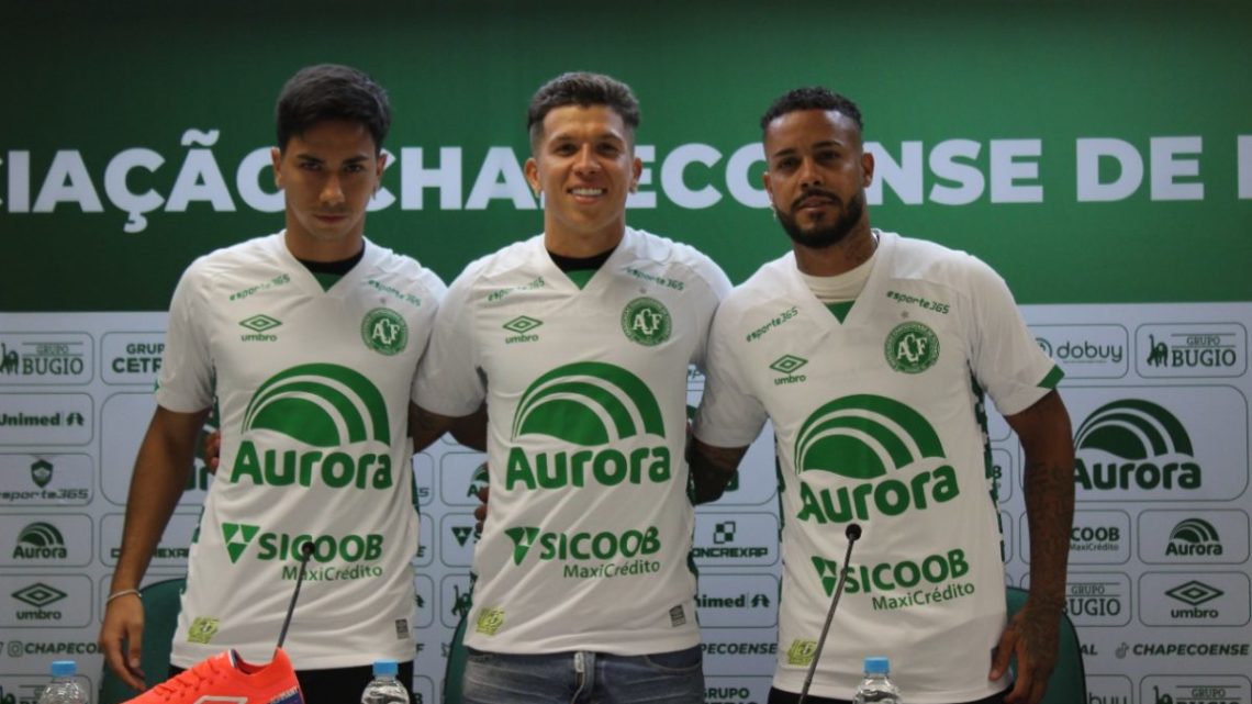 Bruno Nazário, Lucas Bonete e Maxwell são apresentados na Chape
