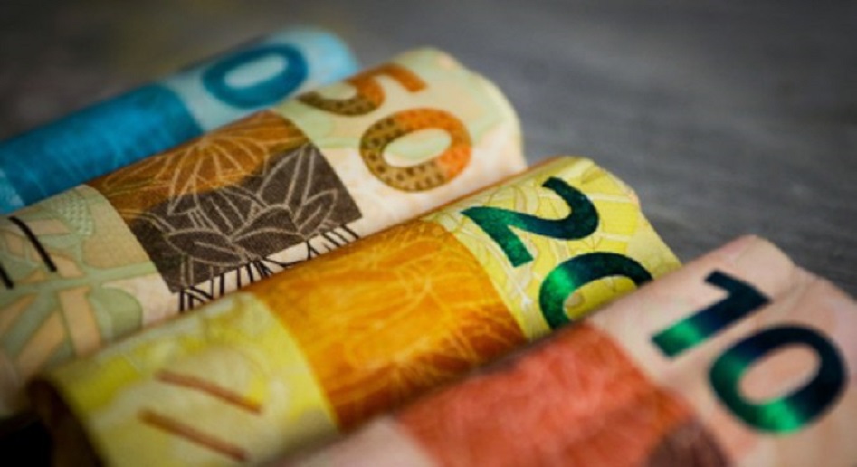 Salário mínimo pode ser reajustado em R$ 1.320 só em maio, diz nova equipe econômica