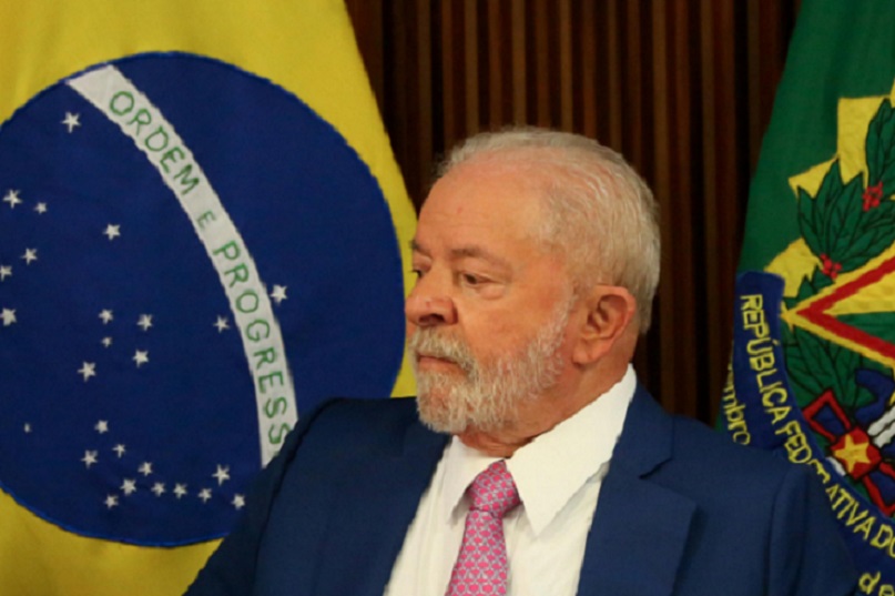 Lula diz que ministro que fizer ‘coisa errada’ será demitido, mas não menciona ministra ligada a miliciano