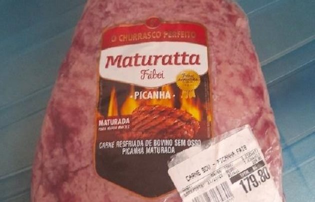 Mulher é presa após furtar picanha de mercado no oeste