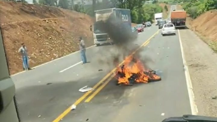 Vídeo: motociclista morre em acidente na BR-282