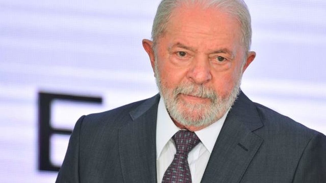 Lula passa por exames em hospital de Brasília neste sábado