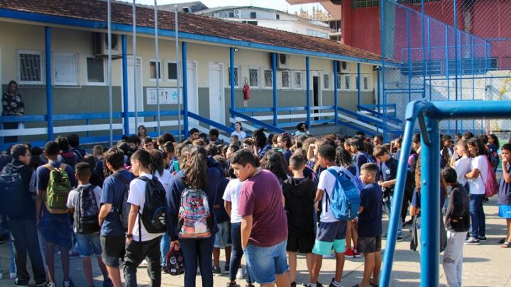 Aulas para mais de 520 mil alunos da rede estadual retornam nesta quarta-feira