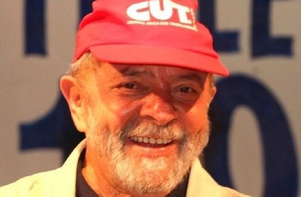 CUT critica valor do salário mínimo anunciado por Lula