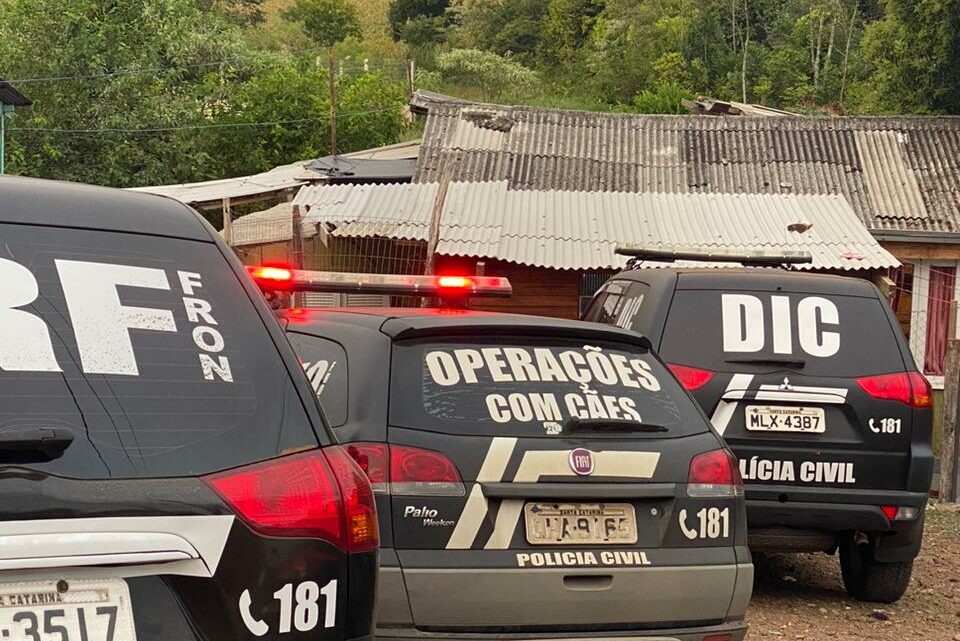 Vídeo: Polícia Civil deflagra operação “Family” contra o tráfico de drogas em Chapecó