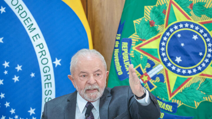 Lula reclama da Selic, mas taxa atingiu o maior patamar do século no primeiro mandato petista