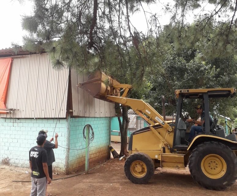 Vídeo: prefeitura de Chapecó realiza desocupação em área do Parque da Efapi