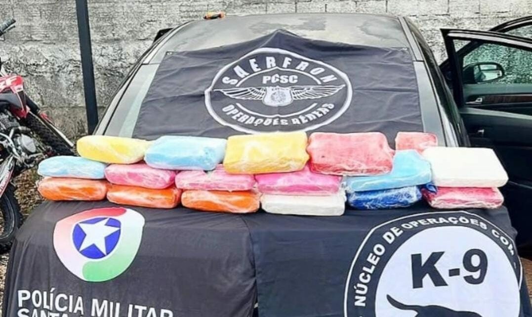 Vídeos: ação conjunta das forças policiais resulta na apreensão de 20 kg de cocaína em Chapecó