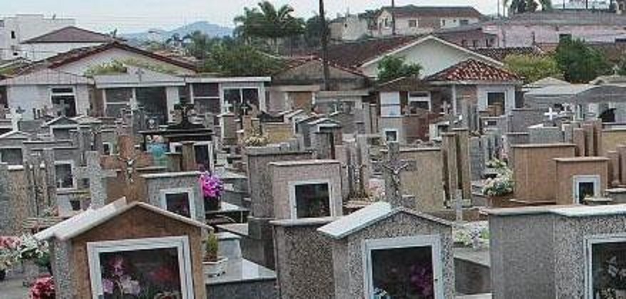 Cemitério ‘reality show’: túmulos devem ser monitorados por câmeras após onda de furtos