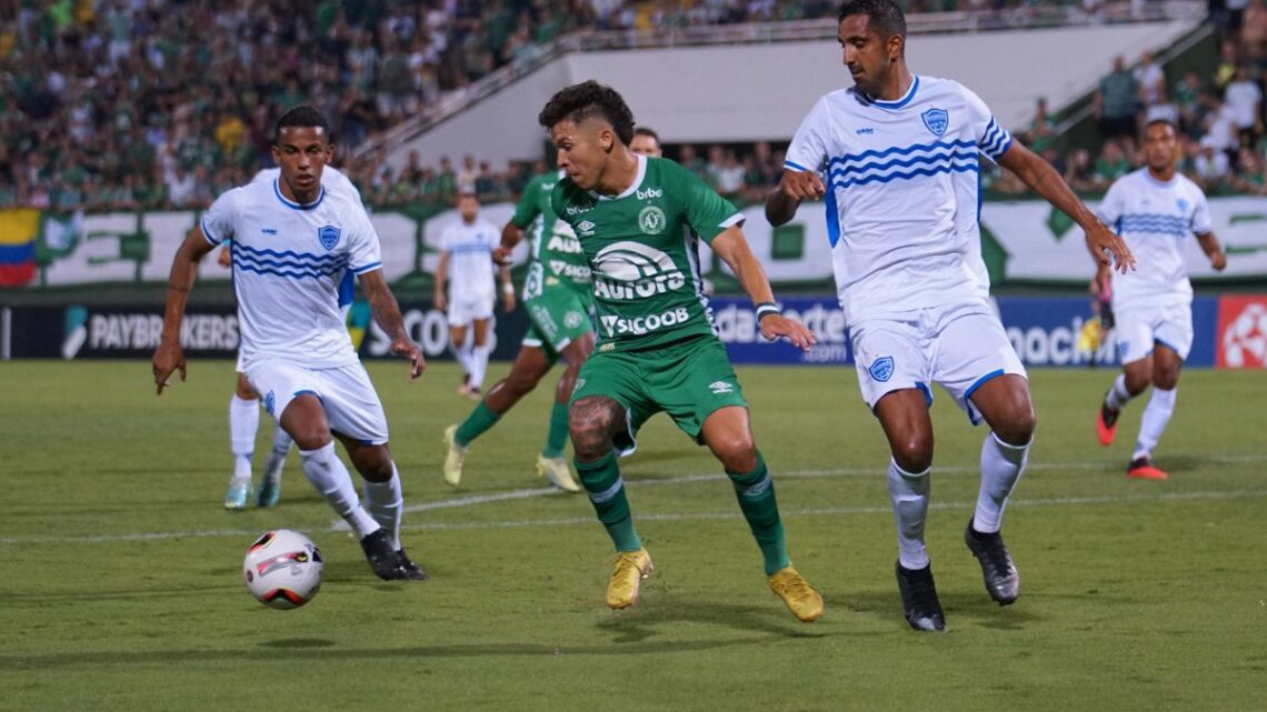 Chapecoense perde novamente pro Barra e se despede do catarinense