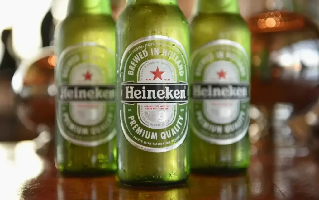 Heineken escolhe Chapecó para começar vender cervejas em long necks retornáveis no Brasil