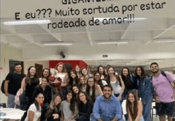 Estudantes que debocharam de colega de 40 anos desistem de curso