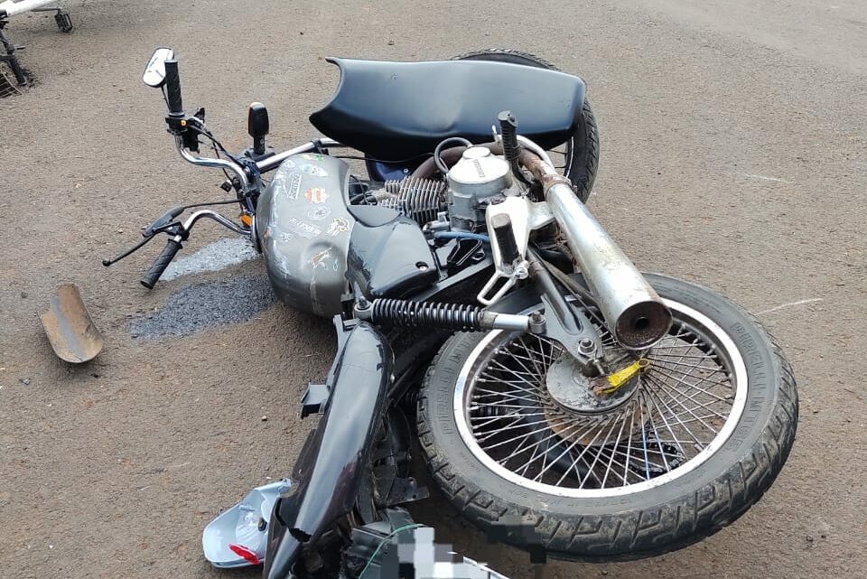 Passageira de motocicleta sofre ferimentos graves após acidente em Xanxerê
