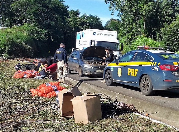 Homem procurado pela Justiça da Paraíba é preso furtando sacos de cebola na BR-282 em Cordilheira Alta