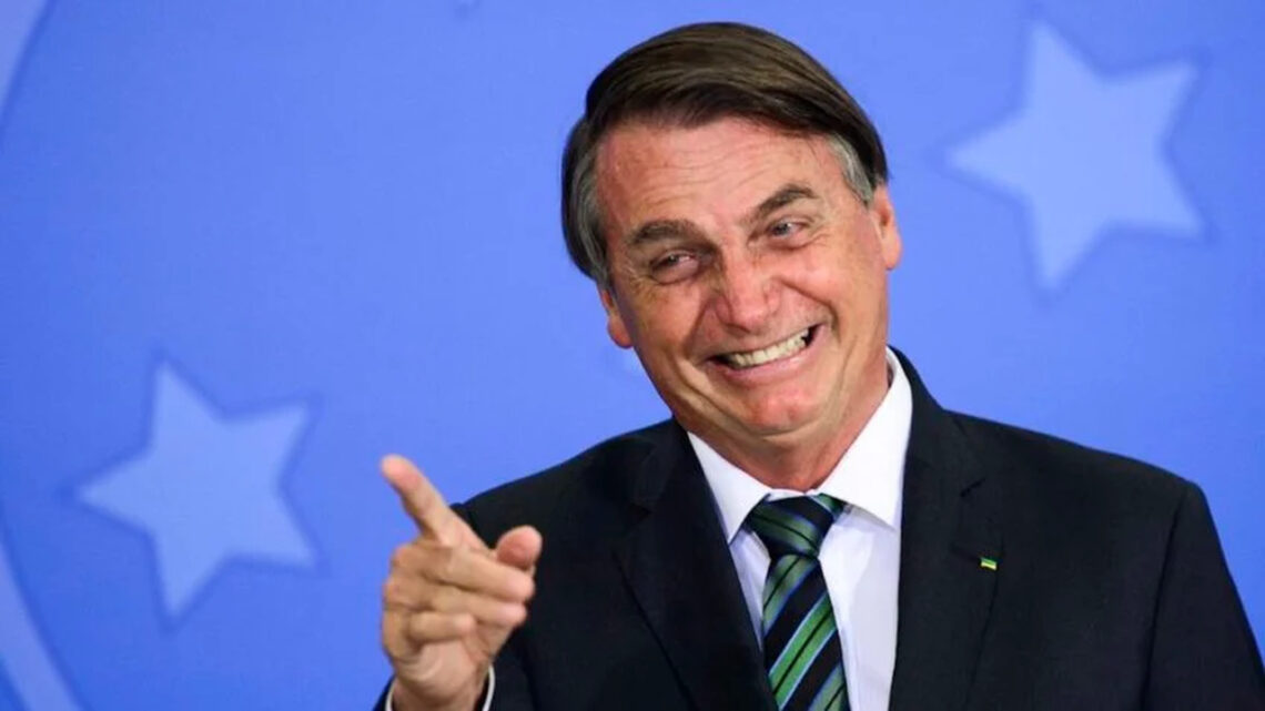 Bolsonaro anuncia retorno ao Brasil; saiba quando