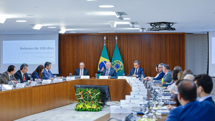 Governo Lula tem avaliação negativa de 90% do mercado financeiro, diz pesquisa