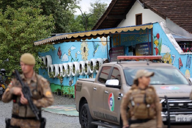 “Desolados com a tragédia”: direção de creche que sofreu ataque em Blumenau se manifesta