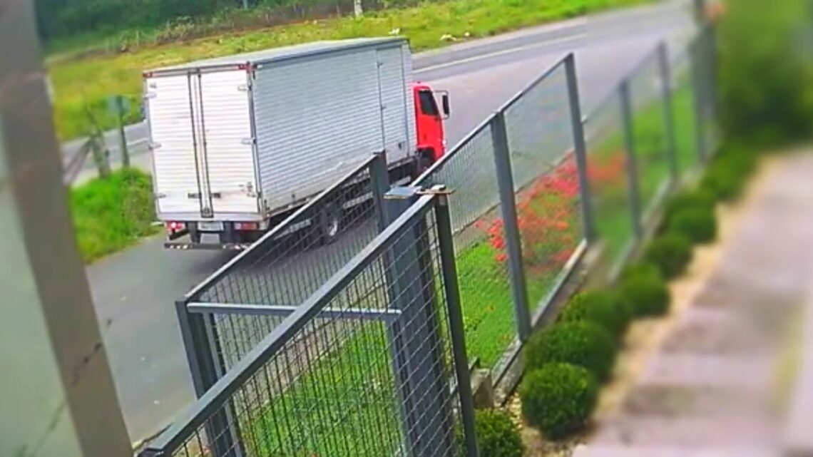 Homem mente sobre furto de caminhão e polícia desvenda crime em SC Homem mente sobre furto de caminhão e polícia desvenda crime em SC