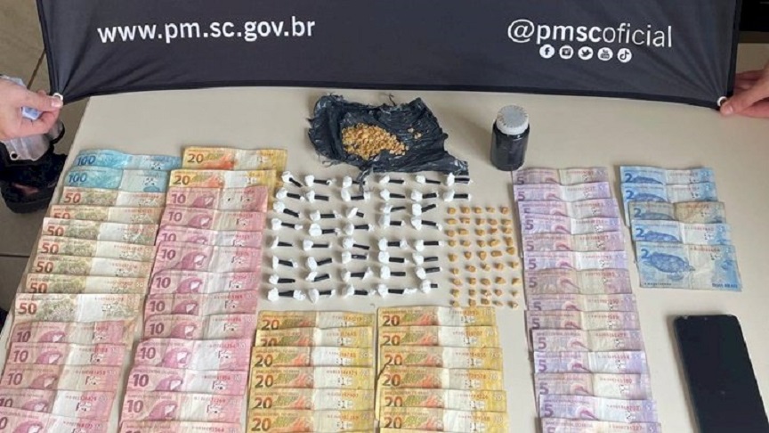 Duas pessoas são detidas por tráfico de drogas em Chapecó