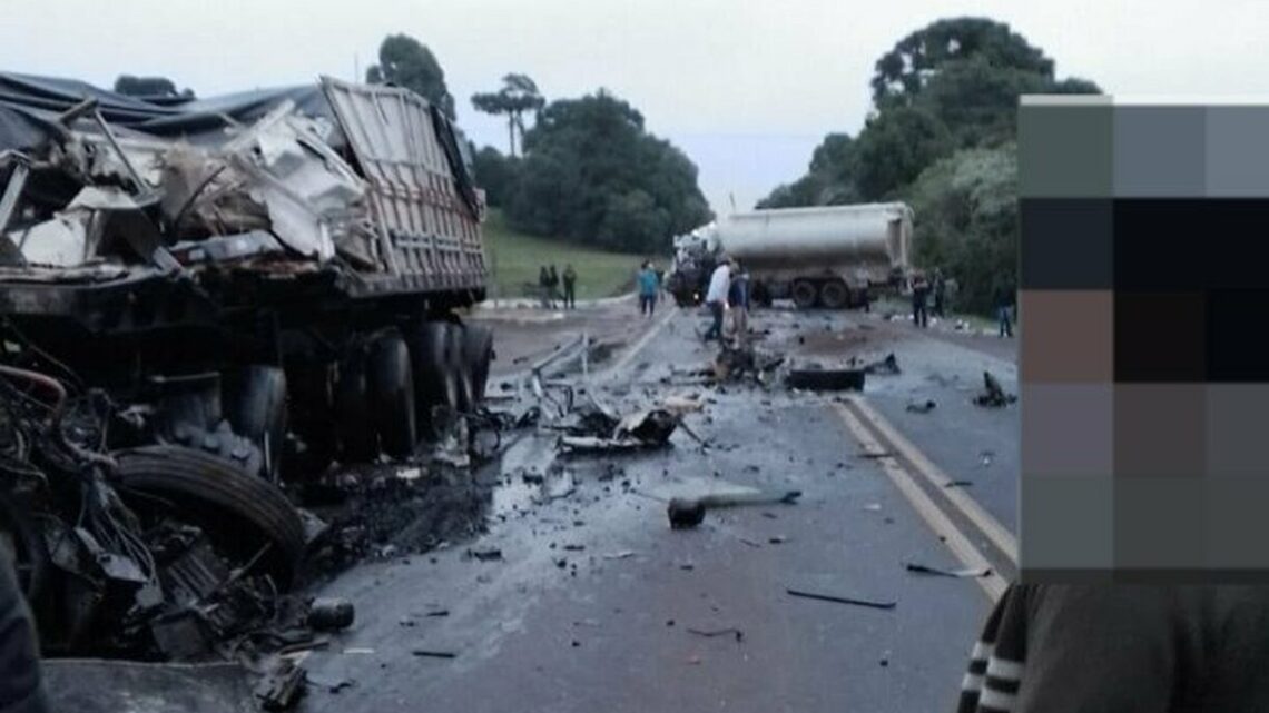 Vídeo: acidente entre duas carretas deixa uma pessoa morta na BR-282