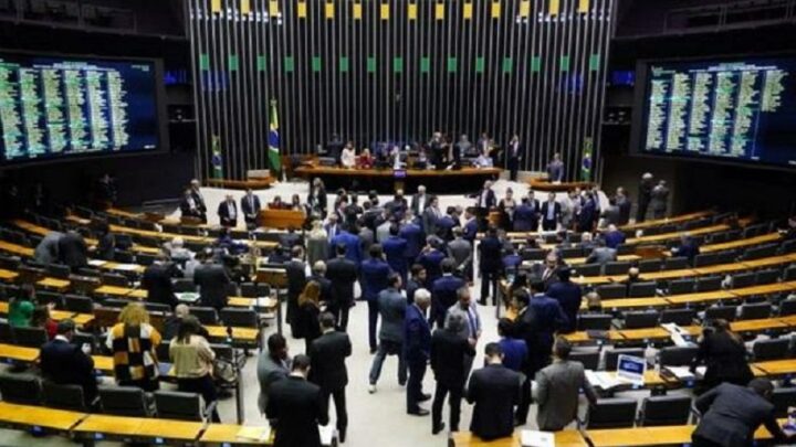 Câmara aprova arcabouço fiscal; veja como votaram os deputados de SC