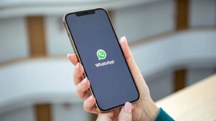 Usuários comemoram recurso de transcrição de áudio para texto no WhatsApp