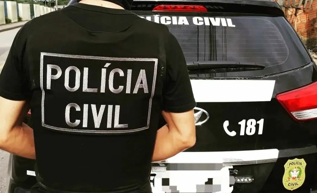 Polícia encontra corpos esquartejados e cachorro decapitado em quintal em SC Polícia encontra corpos esquartejados e cachorro decapitado em quintal em SC