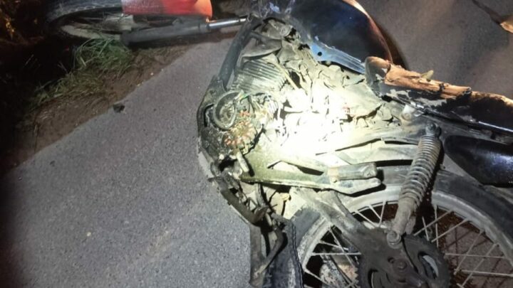 Colisão entre carro e moto deixa homem ferido em SC