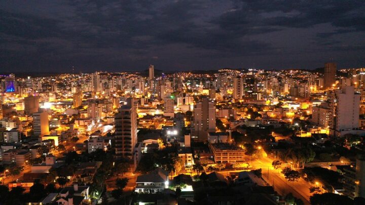 Chapecó é o 3º de SC e 41º no Brasil em geração de empregos
