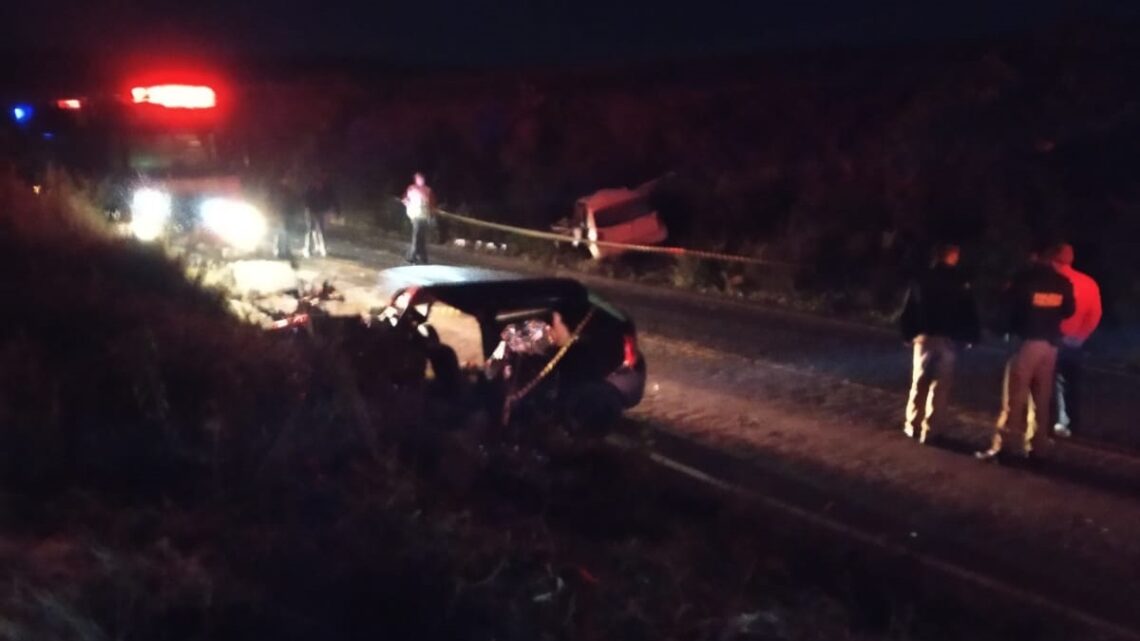 Colisão entre carros deixa três mortos em Palma Sola