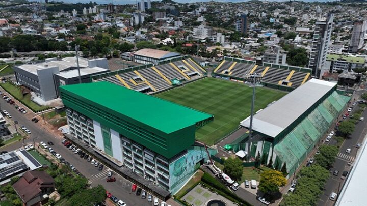 Imagens: obras de modernização da Arena Condá estão em 77%