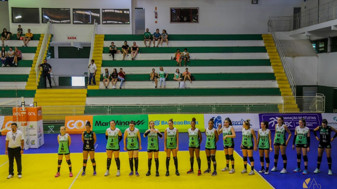 ACV/UNOESC/Prefeitura de Chapecó inicia disputa do estadual adulto de voleibol
